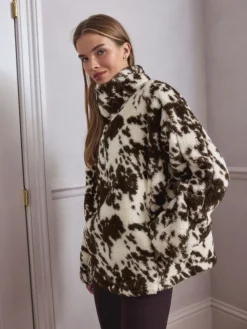 Bruin met koeprint - Borg fleece met korte rits*Next Outlet