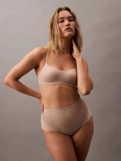 Sculpted Shapewear Briefs - Stay Put Mesh*Calvin Klein Discount