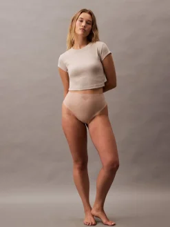 Sculpted Shapewear Thong - Stay Put Mesh*Calvin Klein Clearance