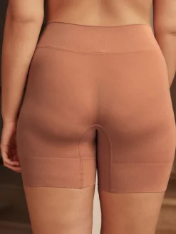 - Verpakking van 2 naadloze irritatiewerende shorts*Next