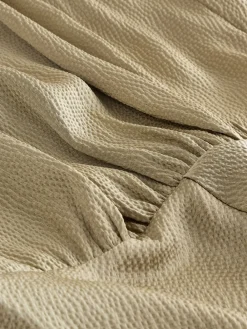 Champagne-goud - Satijnen halter mouwloze midi-jurk met textuur*Next Outlet