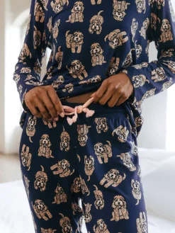 Lange pyjamaset met cockapoo-print en ronde hals*Chelsea Peers Sale