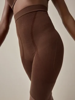 - Vormgevende naadloze slip voor gladdere dijen met stevige buikcorrectie*Next Discount