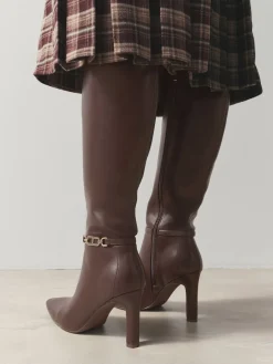 - Forever Comfort® - Kniehoge laarzen met hak en hardware*Next Sale