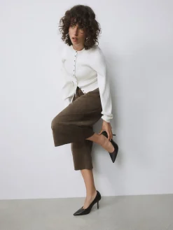 - Forever Comfort® Point Toe Court Heels*Next New