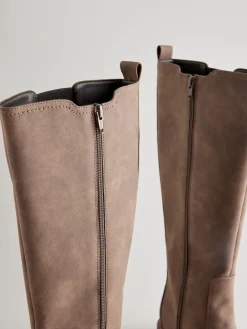 - Kniehoge Chelsea Boots met gesp*Next