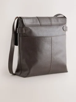 Chocoladebruin - Leren messenger-tas met vak*Next Sale