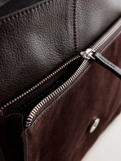 Chocoladebruin - Leren messenger-tas met vak*Next Sale