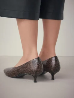 - Puntige lage naaldhakken schoenen*Next Sale