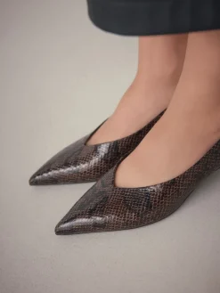 - Puntige lage naaldhakken schoenen*Next Sale