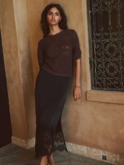 - Short Sleeve Floral Crochet Crew Neck T-Shirt*Next Hot