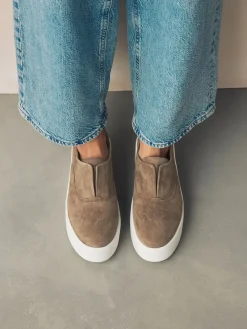 Chocoladebruin - Signature leren sneakers met dikke plateauzolen en sleehak*Next Hot