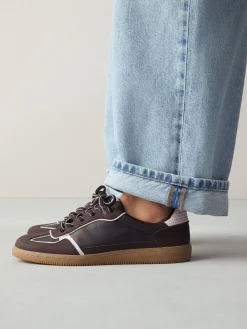 Chocoladebruin - Sneaker met veters*Next Hot