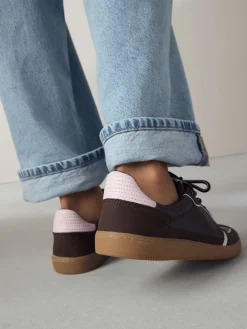 Chocoladebruin - Sneaker met veters*Next Hot