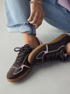 Chocoladebruin - Sneaker met veters*Next Hot