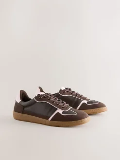 Chocoladebruin - Sneaker met veters*Next Hot