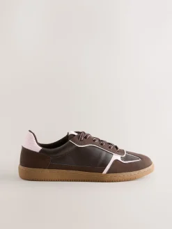 Chocoladebruin - Sneaker met veters*Next Hot