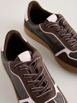 Chocoladebruin - Sneaker met veters*Next Hot