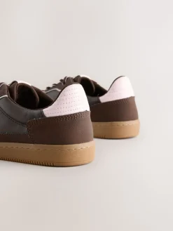 Chocoladebruin - Sneaker met veters*Next Hot