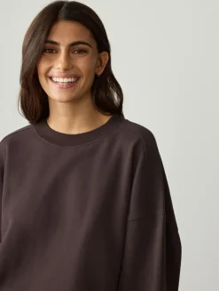 Chocoladebruin - Verfijnd sweatshirt met ronde hals, lange mouwen en ribbels*Next Clearance