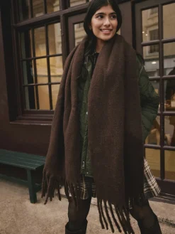 - Zware sjaal van geborstelde stof*Next Outlet