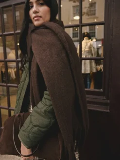 - Zware sjaal van geborstelde stof*Next Outlet