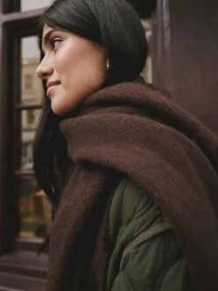 - Zware sjaal van geborstelde stof*Next Outlet