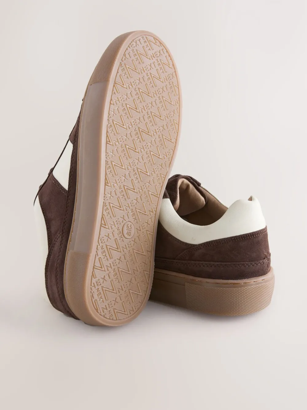 Chocoladebruin suède - Forever Comfort® Leather Chunky Side Stripe Lace Up Trainers*Next