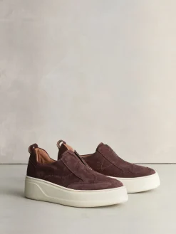 - Signature leren sneakers met dikke plateauzolen en sleehak*Next Best