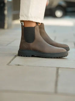 - Forever Comfort® Round Toe Chelsea Boots*Next New