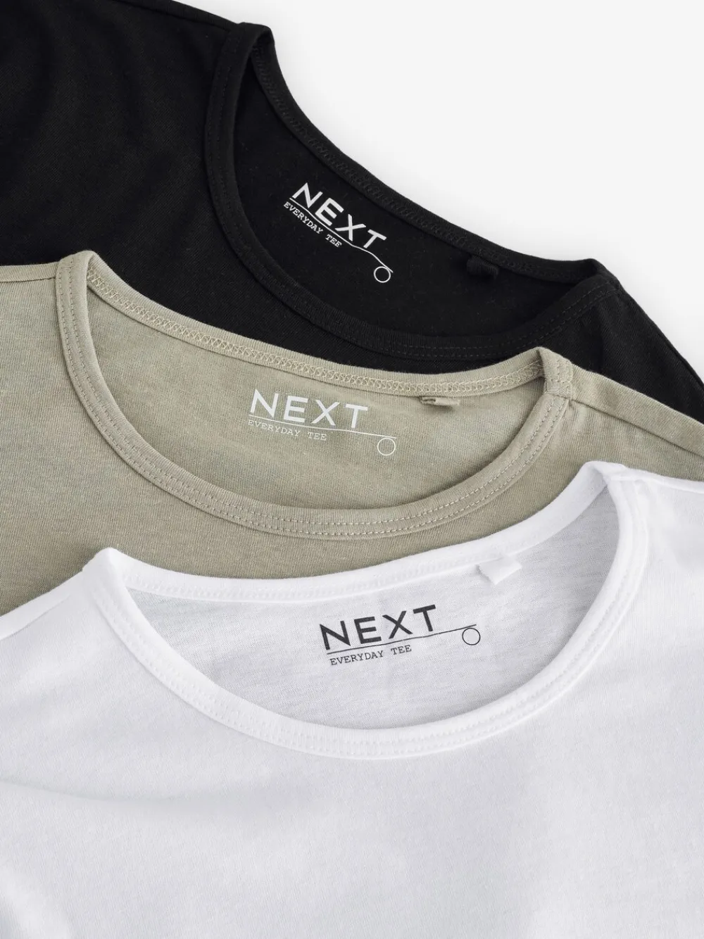 - Set van 3 T-shirts voor alle dagen*Next Online
