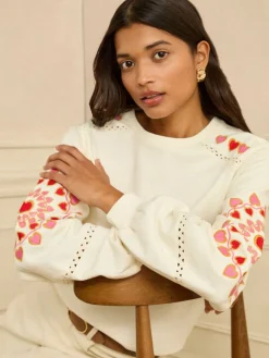 - Embroidered Sweatshirt*Love & Roses