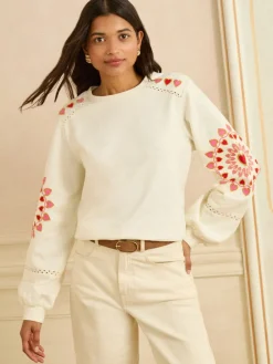 - Embroidered Sweatshirt*Love & Roses