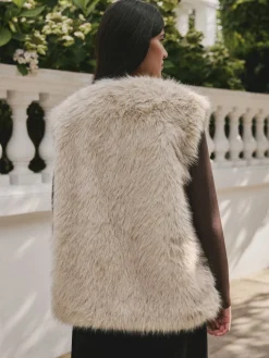 - Gilet van imitatiebont*Next Hot