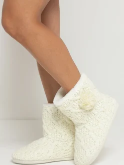 - - Kabelgebreide pantoffellaarsjes met imitatiebontvoeing*Pour Moi Hot