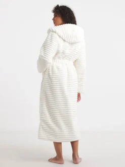 - Pretty Secrets Luxury Maxi Gown*Simply Be New