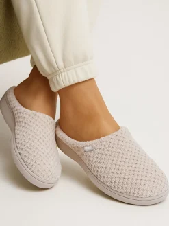 Crème - Isotoner Popcorn pantoffelmuiltjes van badstof*Totes New