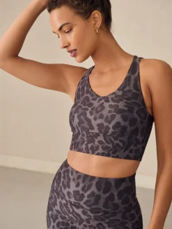 - Active sportbeha met dubbele gekruiste bandjes*Next