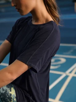 - Active Crew Neck Short Sleeve T-Shirt*Next New