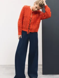 - Denim joggingbroek met plooitjes en wijde pijpen*Next Online