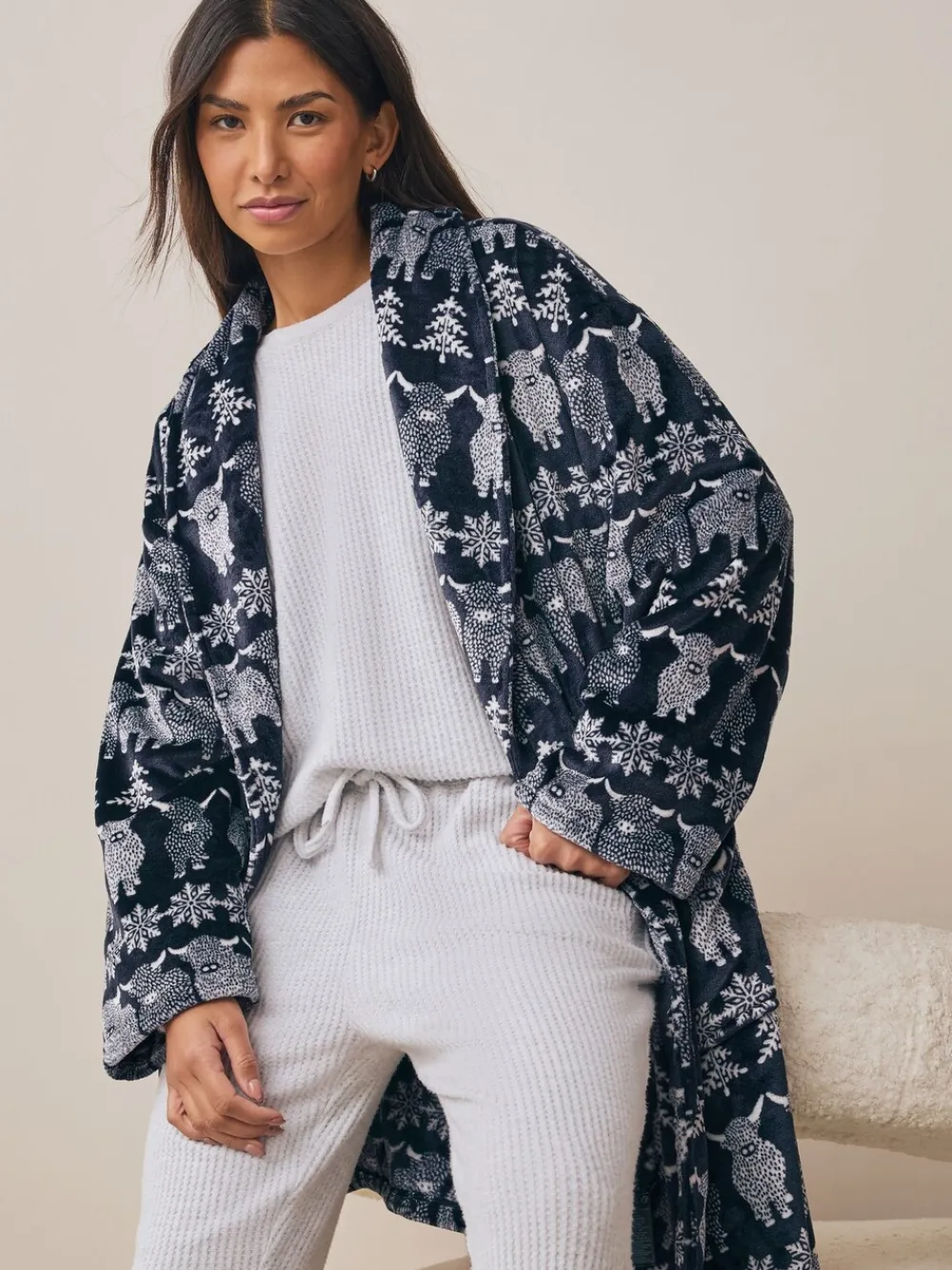 Donkerblauw - Matching Family Christmas Fairisle pattern Hamish The Highland Cow Dressing Gown*Next Discount