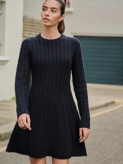 - Mini-trui-jurk met kabelpatroon*Next Outlet