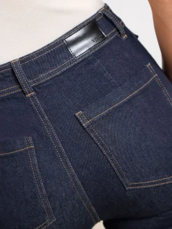 - Glam jeans met wijde pijpen*Lipsy New