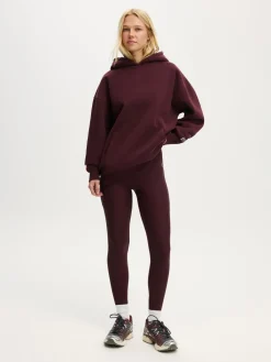 Donkerrood - Plush Premium Graphic Hoodie*Cotton On