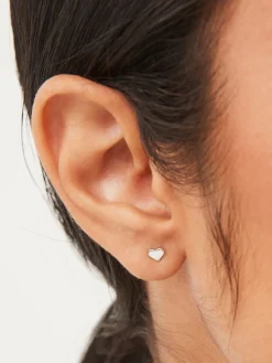 Echt zilver - Hartvormige oorknopjes met siersteentjes*Next Hot