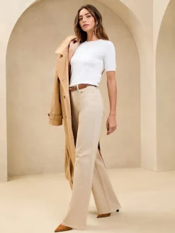 Ecru - - Jeans met een middelhoge taille en wijde pijpen*Lipsy Outlet