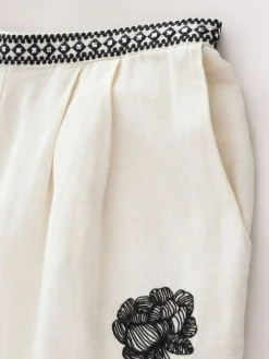 Ecru gemêleerd - Geborduurde strandshorts*Next Discount