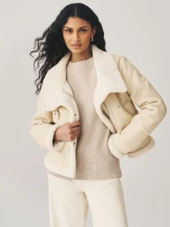 - Pilotenjack met trechterkraag en borgvoering*Next Best