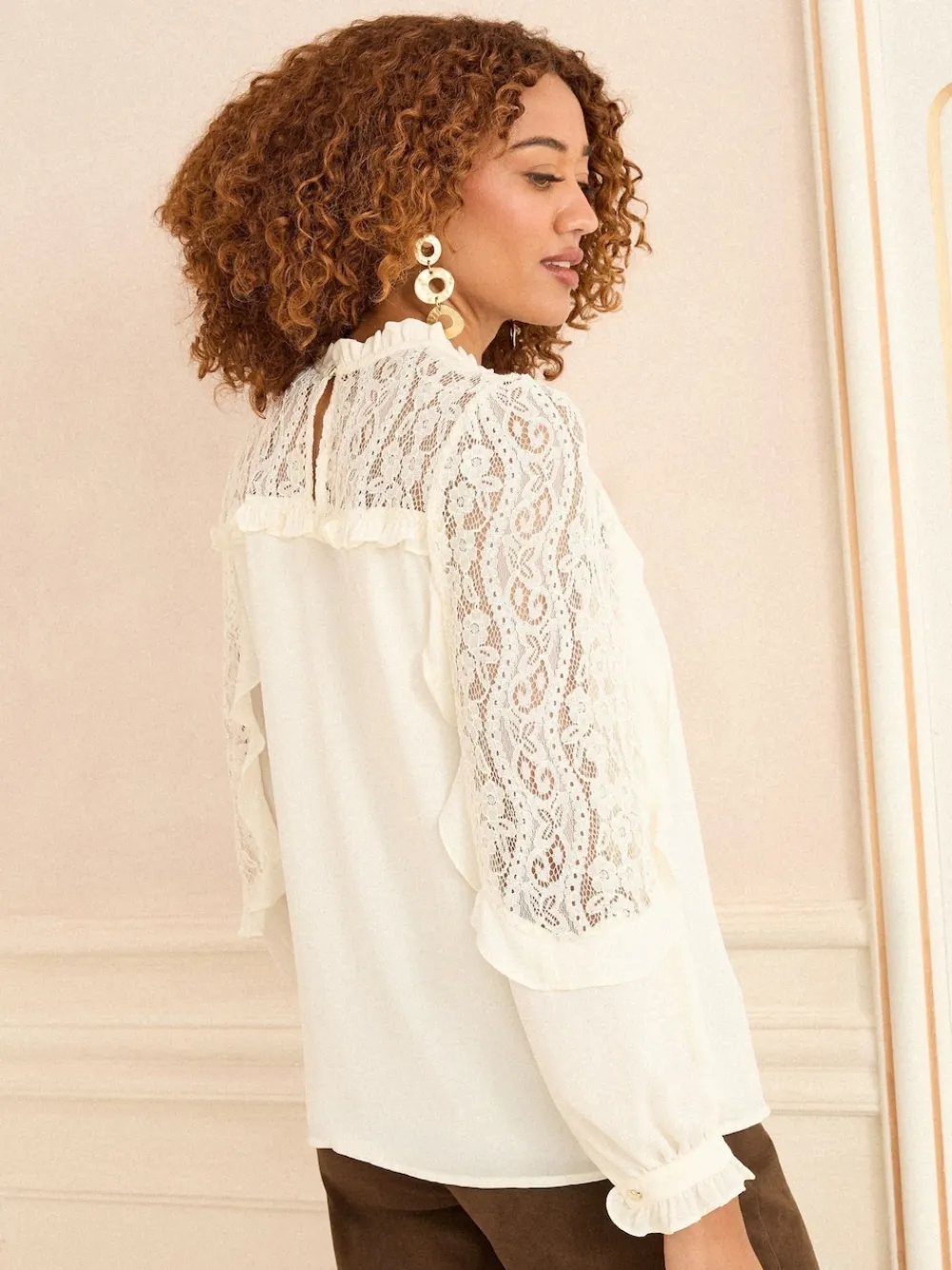 - Crew Neck Lace Yoke Long Sleeve Blouse*Love & Roses Discount