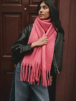 - Zware sjaal van geborstelde stof*Next New